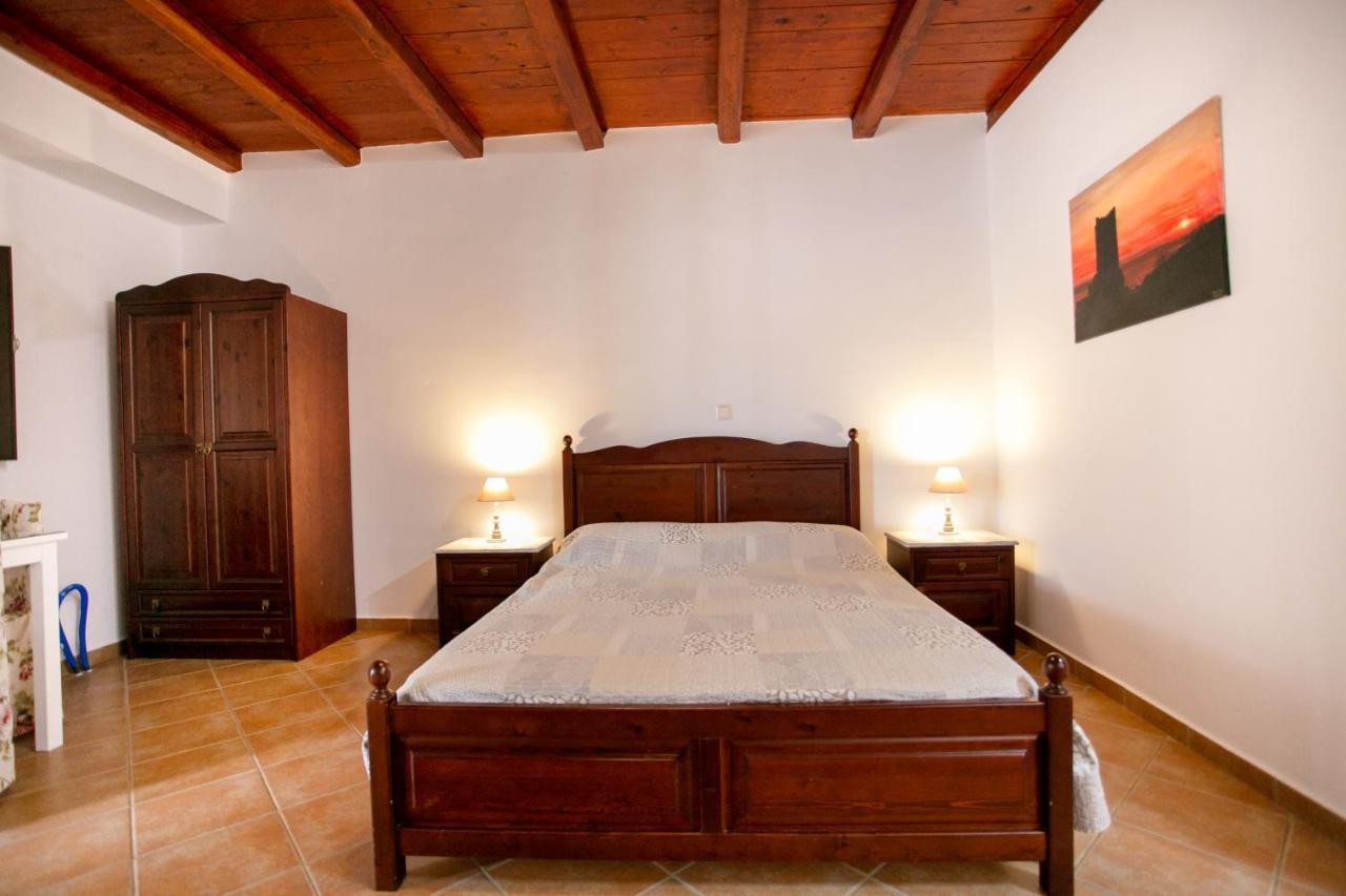 Traditional Apartments Plagiaki Néon Oítilon Kültér fotó