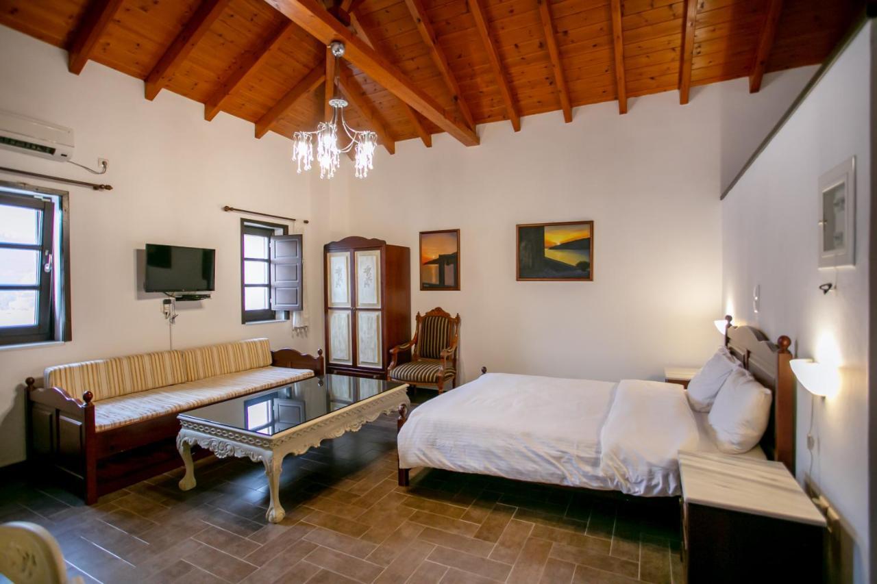 Traditional Apartments Plagiaki Néon Oítilon Kültér fotó